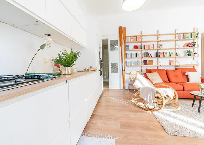 Fuga Tra Citta E Lungolago A Desenzano