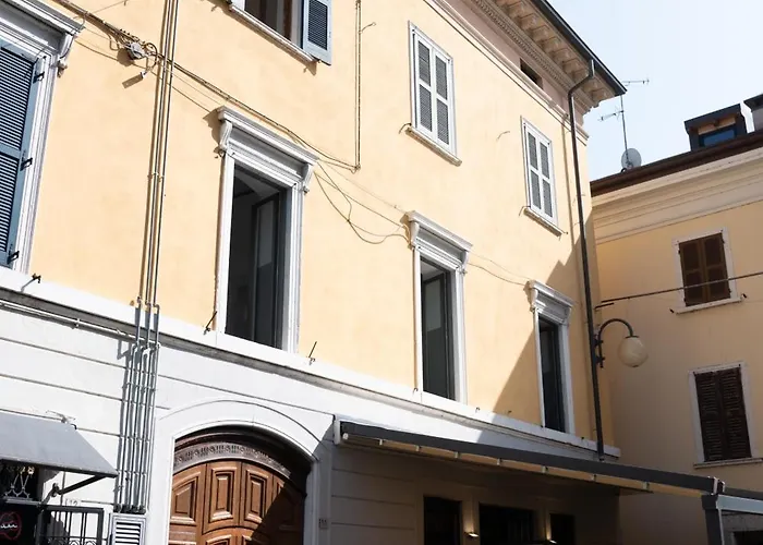 Fuga Tra Citta E Lungolago A Desenzano Desenzano del Garda